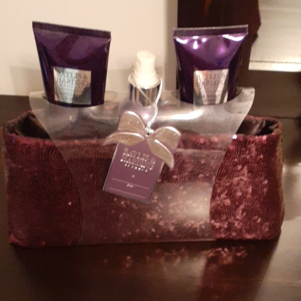 Baylis & Harding England gift set